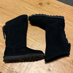BearPaw Black suede Winter Boots